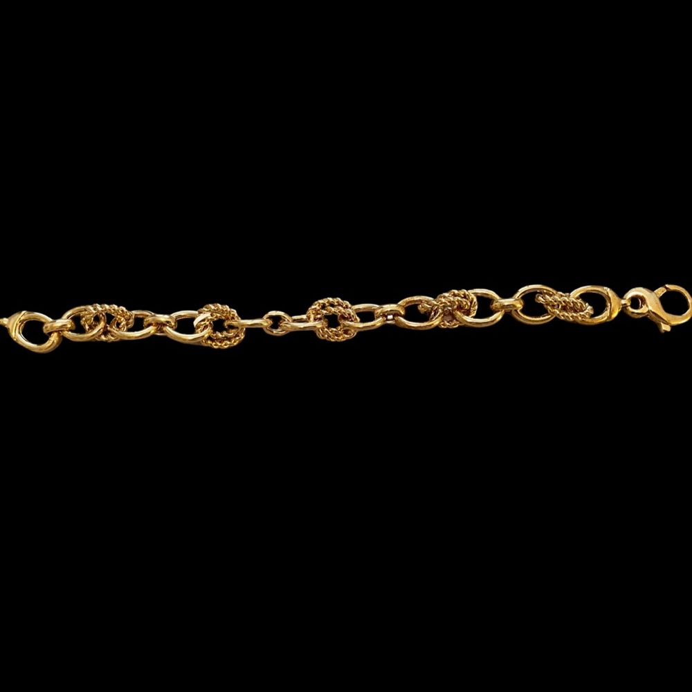 ✌️Beautiful 8” Gold link fashion bracelet - Picture 2 of 2